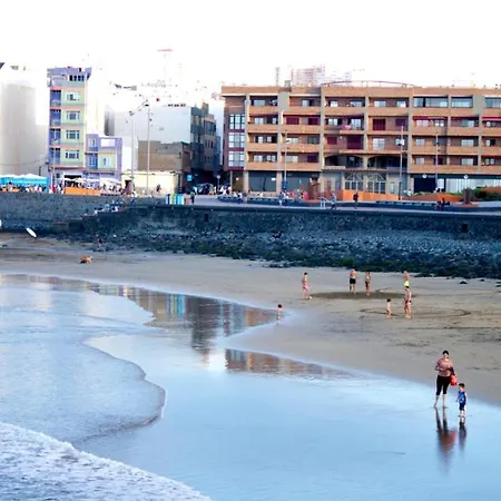 Junto A La Playa Y El Auditorio Las Palmas de Gran Canaria
