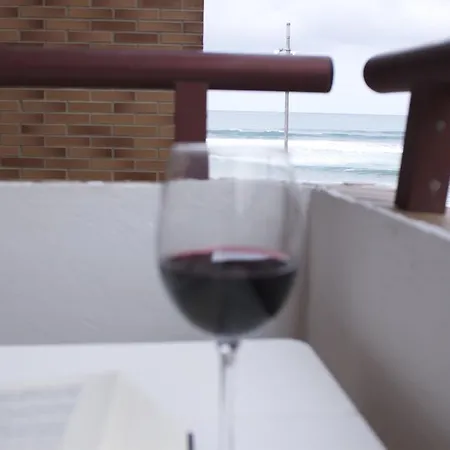 Junto A La Playa Y El Auditorio Apartment